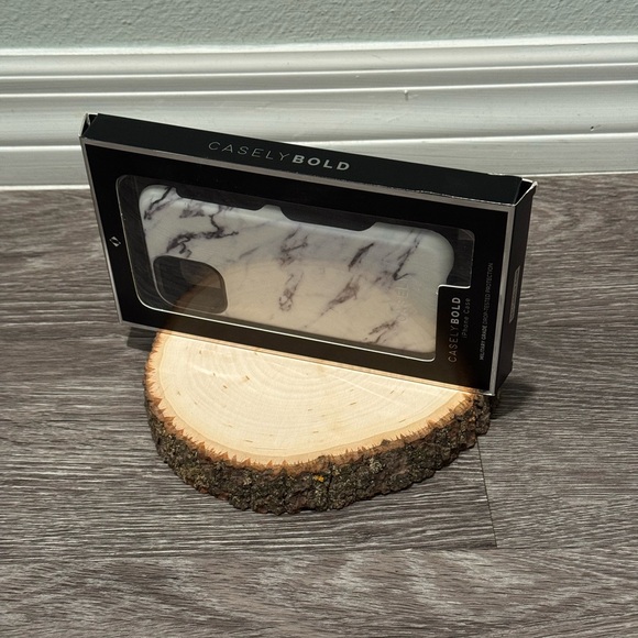 Casely iPhone 11 Pro Max Case in White Marble with Mag Safe - Picture 3 of 7